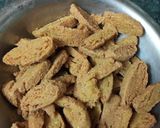 A picture of step 2 of Kahlmi vade ki chaat.