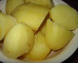 A picture of step 2 of New style salted potatoes.