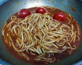 A picture of step 5 of Thai Curry Udon Noodle.