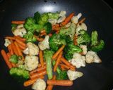 A picture of step 10 of Breedom Asian Style Pork Rice Bowl.