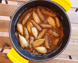 Foto del paso 9 de la receta: Calamares y salchichas encebollados al Oporto