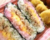 A picture of step 9 of 4-Color Chicken Soboro Onigiri Sandwiches.