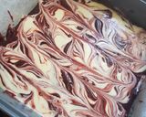 Foto langkah ke 5 dari resep 25. Red Velvet Cheesecake Brownies.