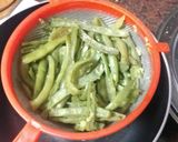 Foto del paso 2 de la receta: Medallones de salmón a la plancha con judías verdes y arroz blanco