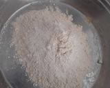 A picture of step 1 of Sindhi dry chilla.