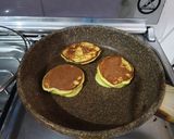 Foto langkah ke 3 dari resep Avocado pancake.