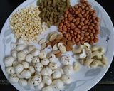 A picture of step 1 of Mamrachur Poha Chivda.