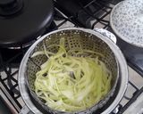 Foto del paso 2 de la receta: Fideos de zucchini con salsa de Jerez
