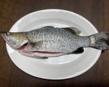 Foto langkah ke 1 dari resep Chinese Steamed Fish.