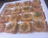 A picture of step 7 of Crispy Shrimps and Garlic Bread.