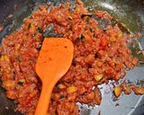 Foto del paso 4 de la receta: Tallarines con Guanciale, Salsa de Tomate y Bechamel