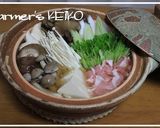 A picture of step 2 of [Farmhouse Recipe] Mushroom Hot Pot.