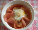 A picture of step 4 of Flower Shaped Ham Cups.