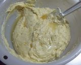 A picture of step 10 of Cheesecake Muffins.