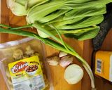 Foto langkah ke 2 dari resep Cah Ayam Jamur ala GM.