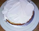 A picture of step 2 of Simple cream cake.
