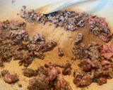 A picture of step 2 of Eggs and minced meat بيض ولحمة.