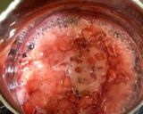 A picture of step 4 of Frozen Strawberry Jam.