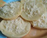 Foto langkah ke 4 dari resep Surabi keju susu.