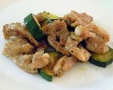 A picture of step 6 of Chicken Thighs and Zucchini in Ponzu Sauce Stir-fry.