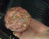 A picture of step 5 of Jalapeño Cheddar Burgers.