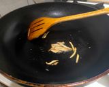 韭黃炒三層肉的食譜步驟3照片