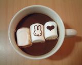 A picture of step 3 of Marshmallow Chocolate Coffee.