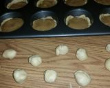 A picture of step 6 of Minime apple pie muffins.