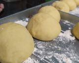 Foto langkah ke 9 dari resep Donat Tape Isi Keju Meleleh.
