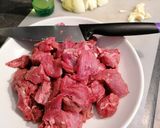 Une image de l'étape 1 de Sauté de veau marengo.