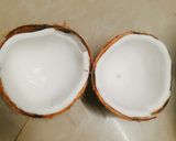 Hình bước làm 1 của món Rau câu trái dừa