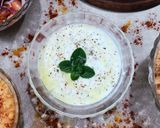 Foto del paso 2 de la receta: 🌿Salsa de yogur y menta - Para falafel, shawarma, kebbab, o simplemente como aliño de ensaladas 🌿