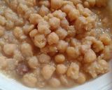 A picture of step 1 of Chana chaat.