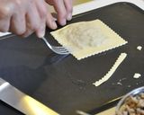 A picture of step 7 of Pastel - A Brazilian Dish.