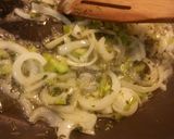A picture of step 3 of Quesadillas de flor de calabasita.