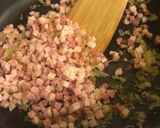 A picture of step 5 of Pasta With Bacon And Peas.
