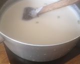 A picture of step 2 of Special kheer.