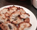 A picture of step 6 of Delicious Chocolate Pies Wrapped in Dumpling Wrappers.