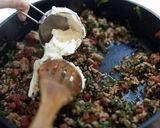 A picture of step 5 of Sausage and Spinach Stuffed Pasta Shells.