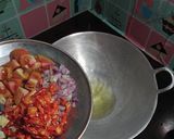 Foto langkah ke 3 dari resep Kentang masak sarden.