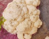 A picture of step 1 of Cauliflower dry veg 😋.