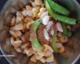 A picture of step 2 of Corn pakoda.