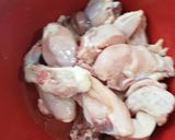 Foto langkah ke 1 dari resep Ayam goreng kemiri.