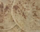A picture of step 2 of Paratha Pizza.