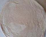 A picture of step 5 of Anda paratha.