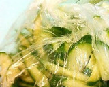 A picture of step 2 of Easy and Refreshing Salad with Bean Sprouts and Wakame.