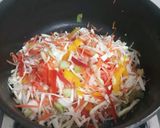 A picture of step 2 of Veg hakka noodles.