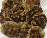 A picture of step 4 of Blue Cheese & Zucchini Turkey Burger Sliders.
