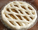 A picture of step 5 of Low-Calorie Pie-Style Bread.