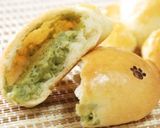 A picture of step 11 of Paw Shaped Green Tea Custard Cream Bread.